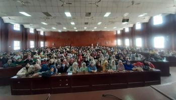 ندوة مناقشة تأثيرات البيئة والتغيرات المناخية على المرأة بجامعة بنى سويف 