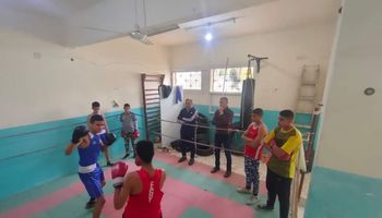 وزارة الشباب والرياضة تتابع اللاعبين بمركز الملاكمة بمشروع البطل الاولمبي بمطروح 