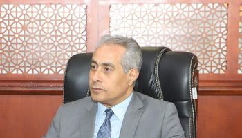 وزير القوى العاملة حسن شحاتة 