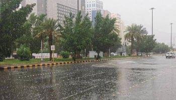  السعودية تحذر من أمطار رعدية مصحوبة برياح نشطة وزخات من البرد