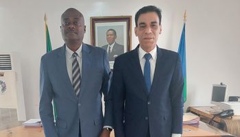 سفير مصر في مالابو يلتقي مع وزير الثروة السمكية والموارد المائية في غينيا الاستوائية