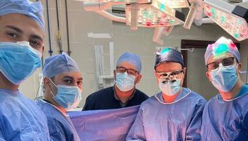 فريق الجراحة للعملية بمستشفى جامعة بنى سويف 