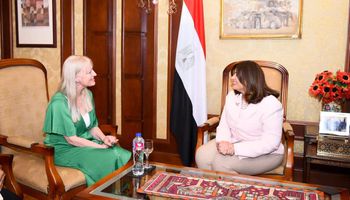 وزيرة الهجرة تلتقي سفيرة ايرلندا بالقاهرة