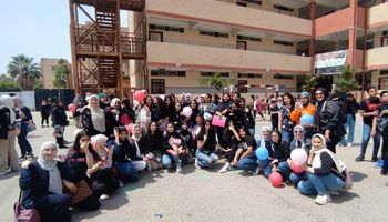  الشهادة الإعدادية ببورسعيد يحتفلون بانتهاء الامتحانات