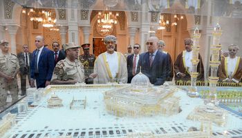 جولة تفقدية لسلطان عمان بالعاصمة الجديدة 