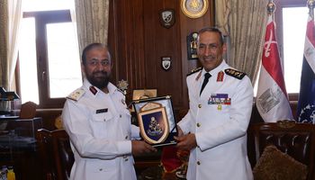  القوات البحرية تستقبل قائدا القوات البحرية الملكية السعودية والقوات البحرية الأميرية القطرية