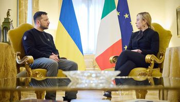 رئيسة وزراء إيطاليا تستقبل زيلينسكي في روما