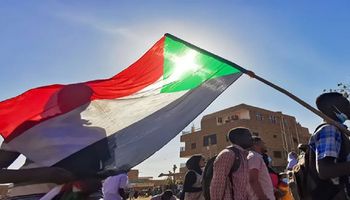 سودانيون ينظمون وقفة لدعم القوات المسلحة