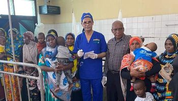  مستشفيات جامعة أسوان تستقبل 50 حالة سودانية وتقدم لهم العلاج بالمجان