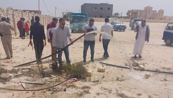 ضبط أكثر من 40 وصلة مياه خلسة بمدينة الحمام في مطروح