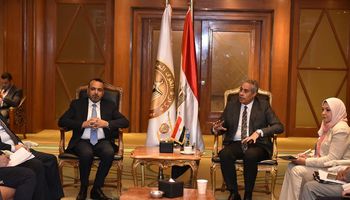 وزير القوى العاملة يواصل لقاءاته مع "الوفد العراقي" المُشارك في مؤتمر العمل العربي 