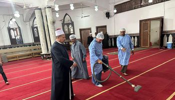 حملة نظافة موسعة بمساجد كفر الشيخ   