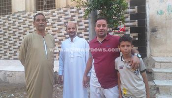 الآباء يصطحبون أبناءهم لصلاة العيد بكفر الشيخ 