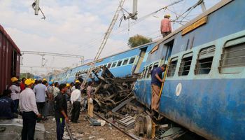 حادث قطار بالهند