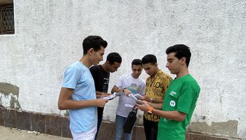 طالب الثانوية العامة ببورسعيد يراجعون اللغة الأجنبية الثانية امام اللجان