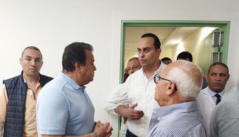 وزير الصحة يتفقد الجناح البحري بمستشفى السلام بورسعيد 