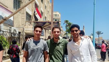 طلاب الثانوية العامة بالإسكندرية
