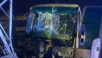إصابة 21 مسنا في بحادث سير بلبنان 