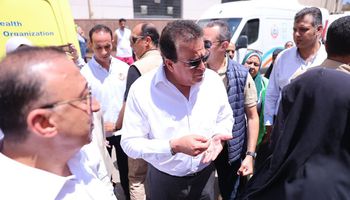 وزير الصحة يتفقد مقر حملة «100 يوم صحة» بمنطقة القباري