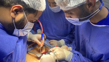 إجراء عملية جراحية لاستئصال الغضروف القطني 