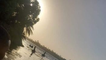انتشال جثة شاب غريق في مياه النيل بقرية أطواب بالواسطى ببنى سويف 