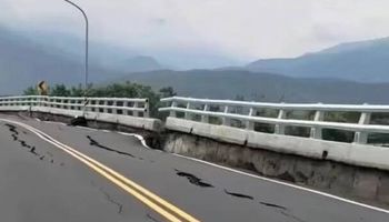 انهيارات أرضية في تايوان