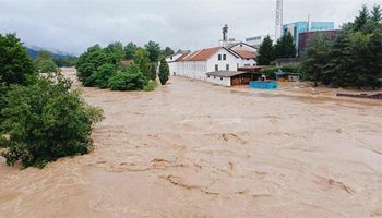 فيضانات اليونان 