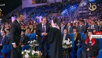 الرئيس السيسي يشهد العروض الفنية لطلاب الجامعات