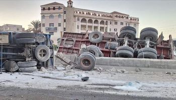 اصابة شخصان في حادث بالبحيرة 