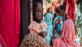 الاطفال السودانيين في المخيمات