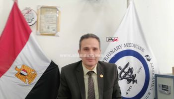 الدكتور نبيل بكير عميد كلية الطب البيطري جامعة دمنهور 