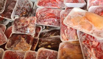ضبط لحوم ودواجن ومصنعات لحوم منتهية الصلاحية ببنى سويف 