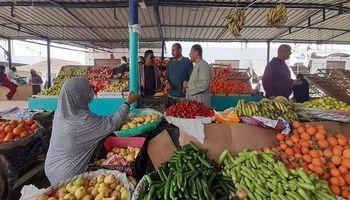 اسعار الخضروات والفاكهة فى سوق العبور 