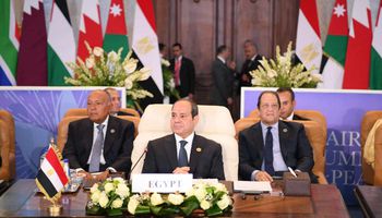 الرئيس السيسي خلال قمة القاهرة للسلام