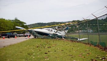 حادث تحطم طائرة صغيرة