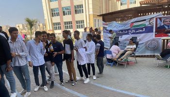 حملة للتبرع بالدم لصالح الفلسطينيين بجامعة بنى سويف الأهلية 