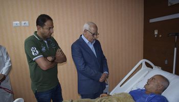 محافظ بورسعيد يتفقد مستشفى النصر التخصصي 