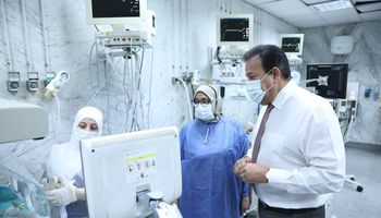 وزير الصحة يتفقد مستشفى الجلاء التعليمي لأمراض النساء والولادة والأطفال 