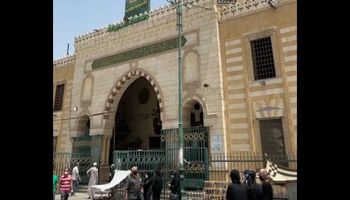  مسجد السيدة نفيسة بالقاهرة