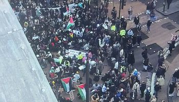 تظاهرات مؤيدة للفلسطينيين بالمدن البريطانية 