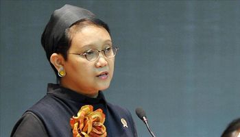 وزيرة الخارجية الإندونيسية