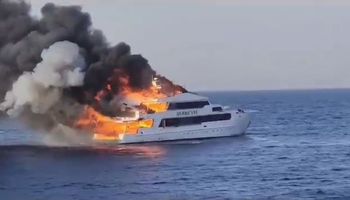 السفينة الإسرائيلية المحترقة
