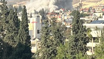 غارة إسرائيلية تستهدف مبنى سكنيًا في دمشق