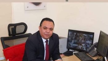 محمد طه نائب مدير بنك بمركز الفشن 