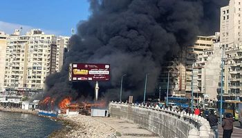 اندلاع حريق نقابة صيادلة الإسكندرية