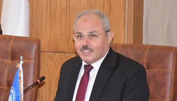 الدكتور ناصر مندور رئيس جامعة قناة السويس  