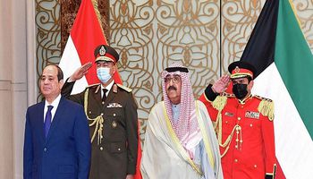 الرئيس السيسي وأمير الكويت الشيخ مشعل