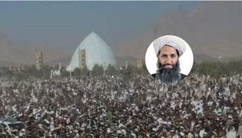 زعيم طالبان يؤم صلاة عيد الفطر في قندهار