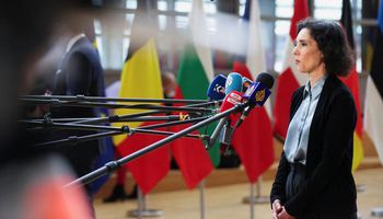 وزير خارجية بلجيكا في اجتماع لوزراء الاتحاد الأوروبي في لوكسمبورج