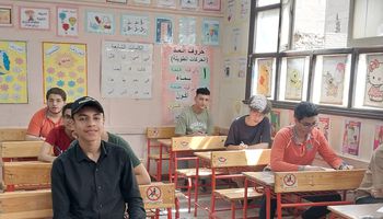 امتحانات الشهادة الإعدادية بمحافظة أسيوط 